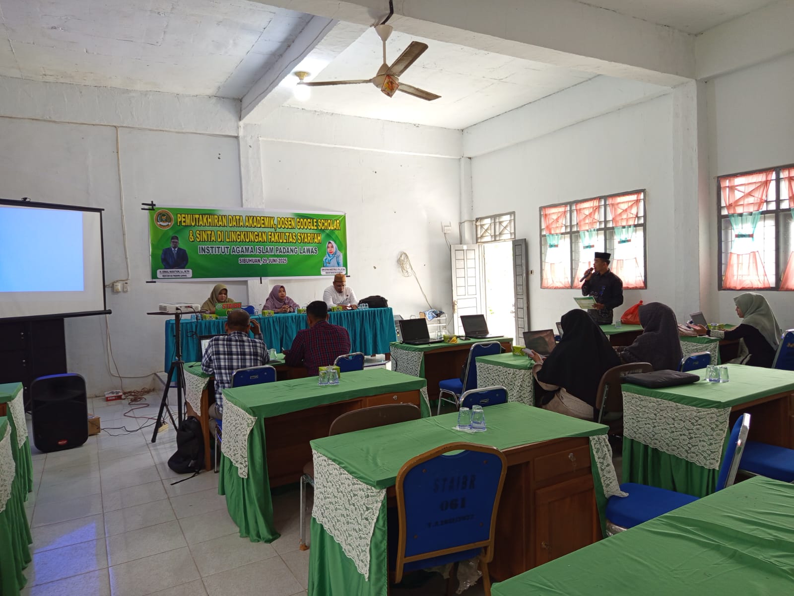 FAKULTAS SYARIAH IAI PADANG LAWAS GELAR PEMUTAKHIRAN DATA AKADEMIK DOSEN ( Google Scholar, Sinta dan Sister)