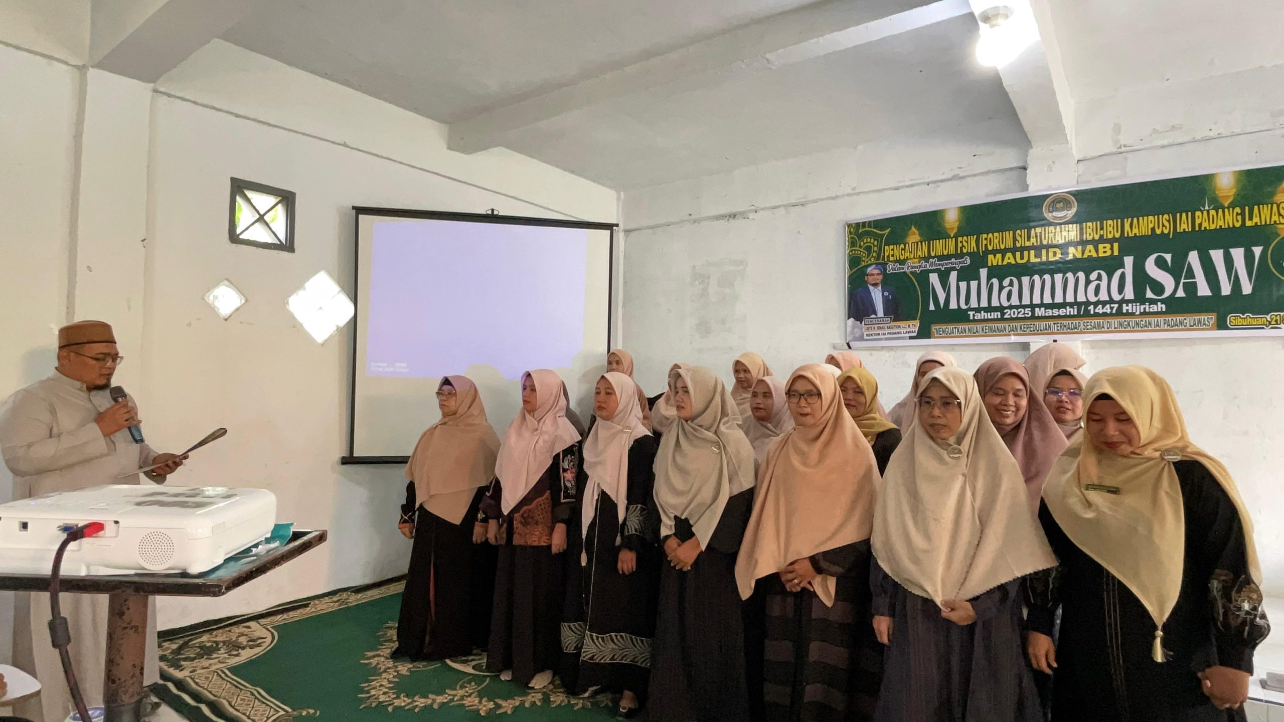 Memperingati Maulid Nabi sekaligus pelantikan FSIK IAI Padang Lawas