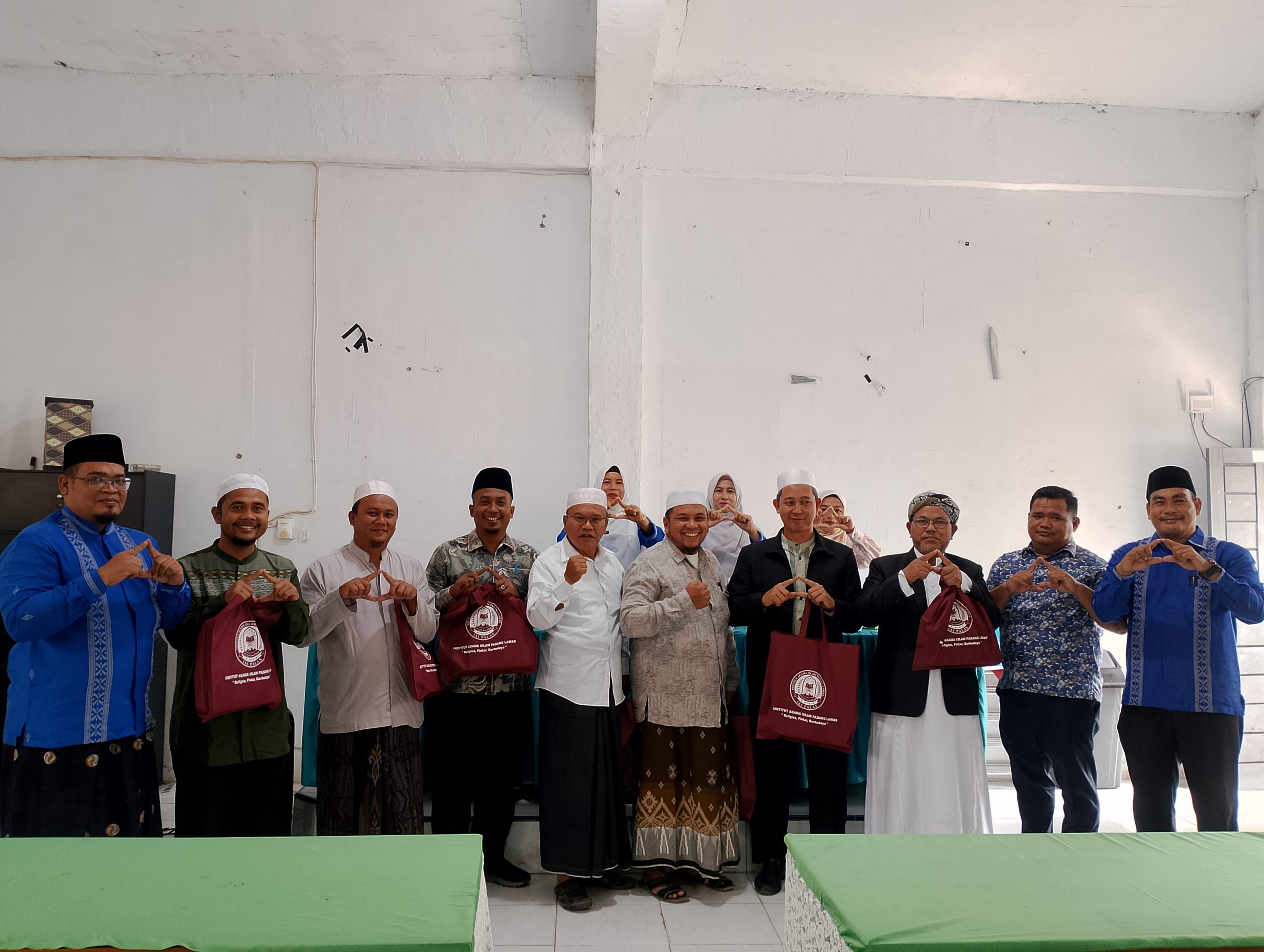 MoU IAI Palas dengan BSPPL Palas Serta MoA Fakultas Syari'ah dan IA Prodi Perbankan Syariah.