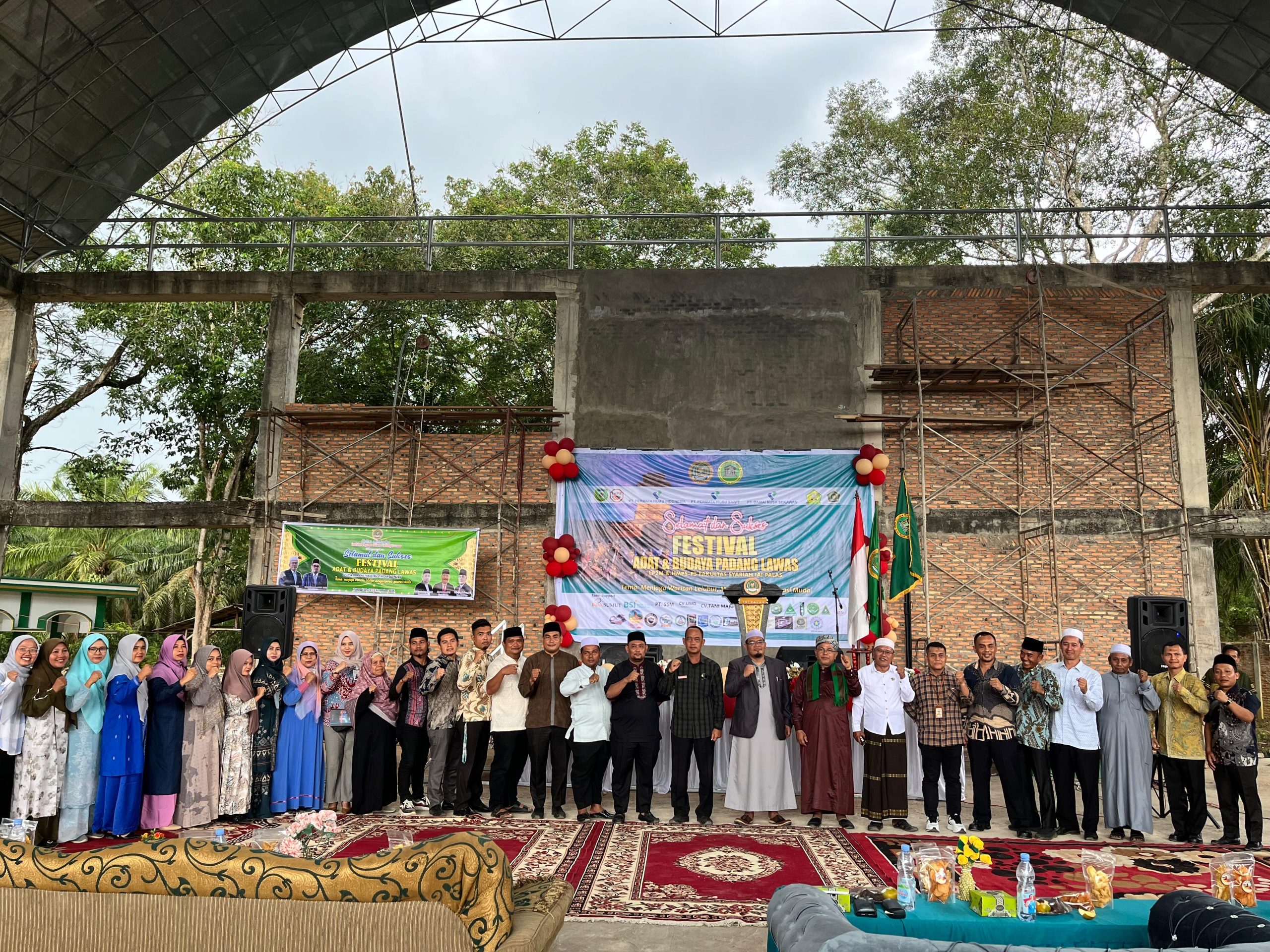 Festival Adat dan Budaya Padang Lawas Digelar Meriah, Angkat Tema “Menjaga Warisan Leluhur, Menginspirasi Generasi Muda”