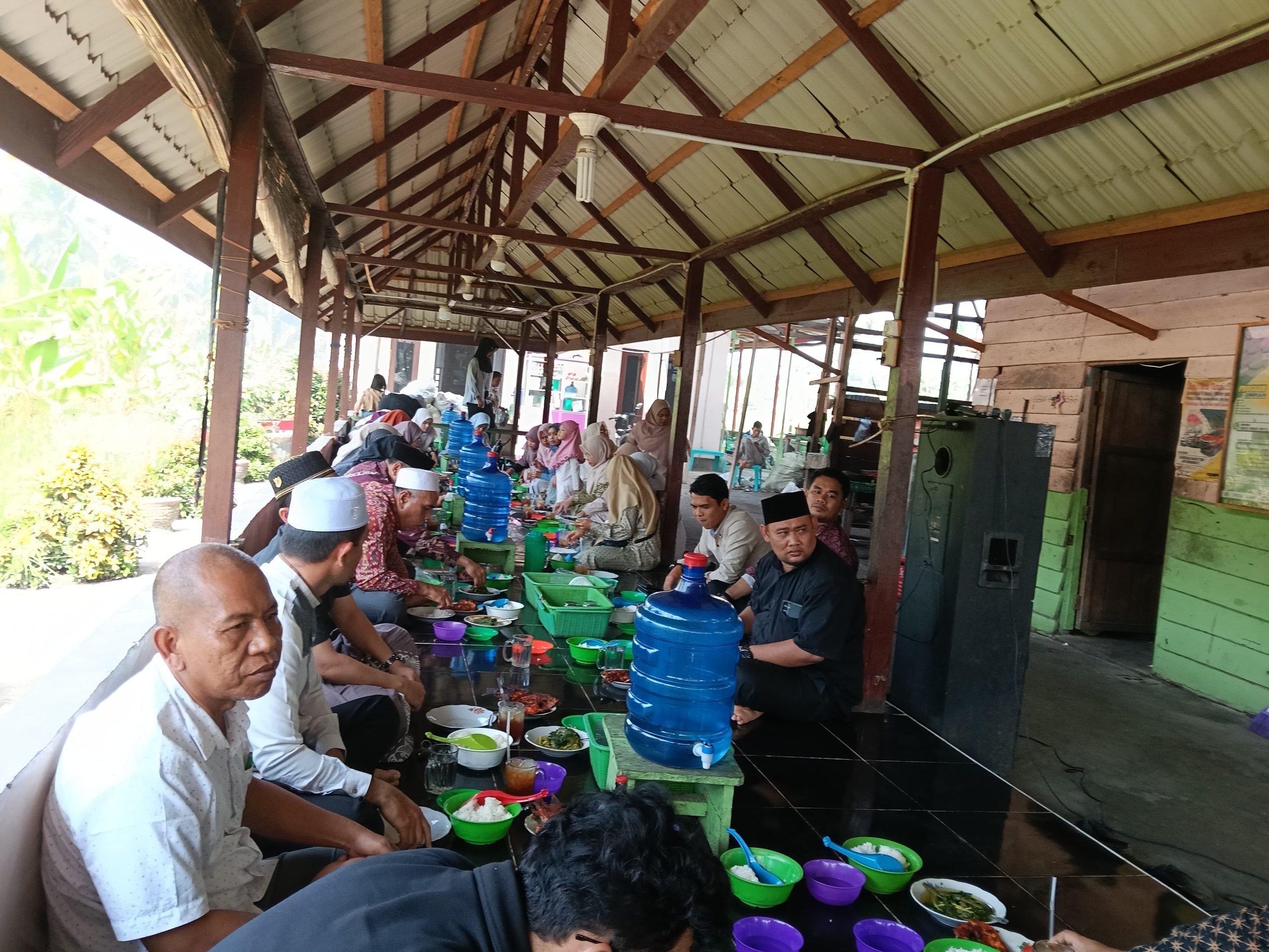 Pererat Silaturahim, Panitia Wisuda IAI Padang Lawas Gelar Makan Bersama dan Pembubaran Panitia